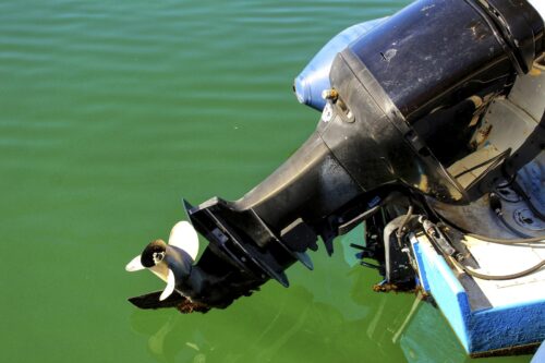 2-stroke outboard motor with prop out of the water